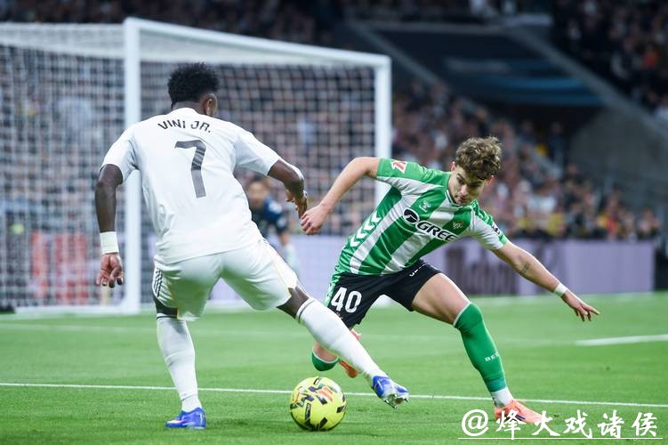 西甲 | 贡萨洛“帽子戏法” 皇马5:1大胜贝蒂斯